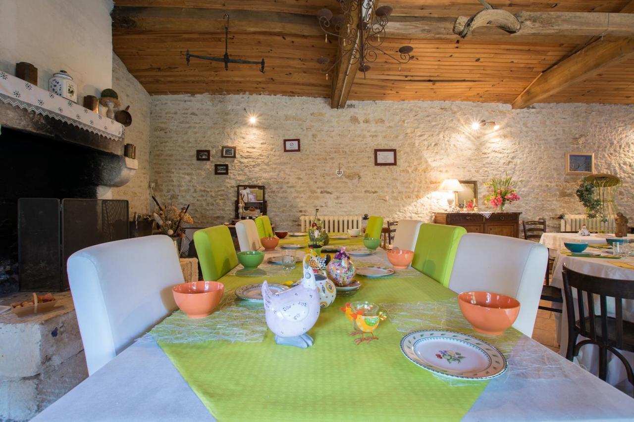 A L'Antan - La Ferme D'Octave Panzió Saint-Hilaire-de-Villefranche Kültér fotó
