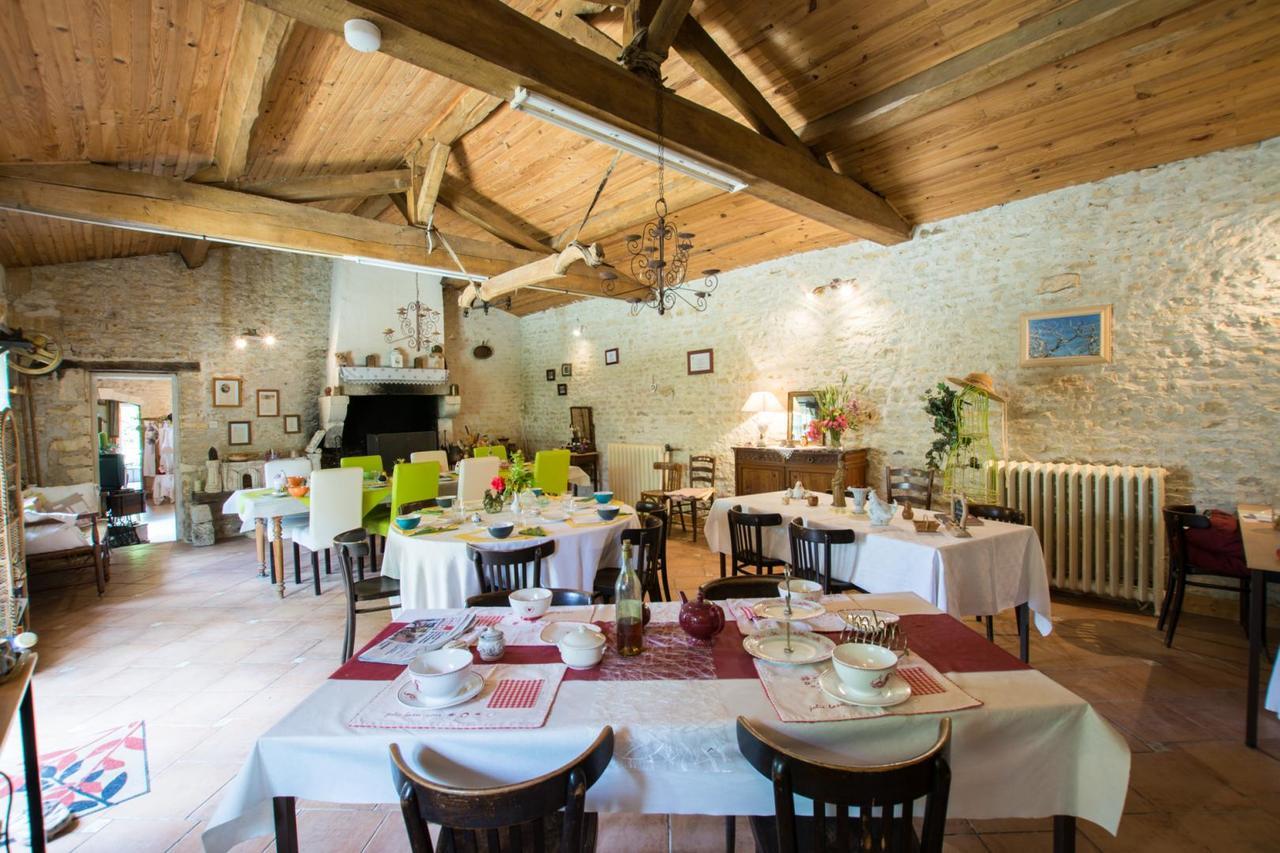 A L'Antan - La Ferme D'Octave Panzió Saint-Hilaire-de-Villefranche Kültér fotó